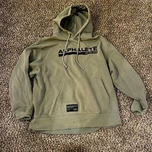 Alphalete hoodie